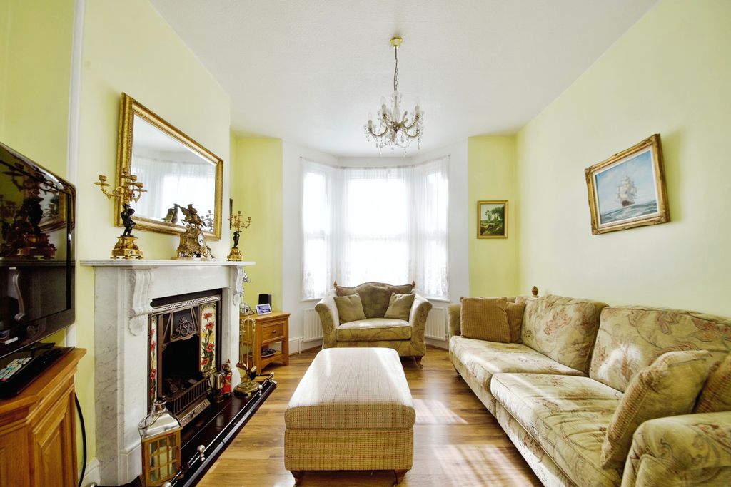 Property photo 2 of 15 Photography