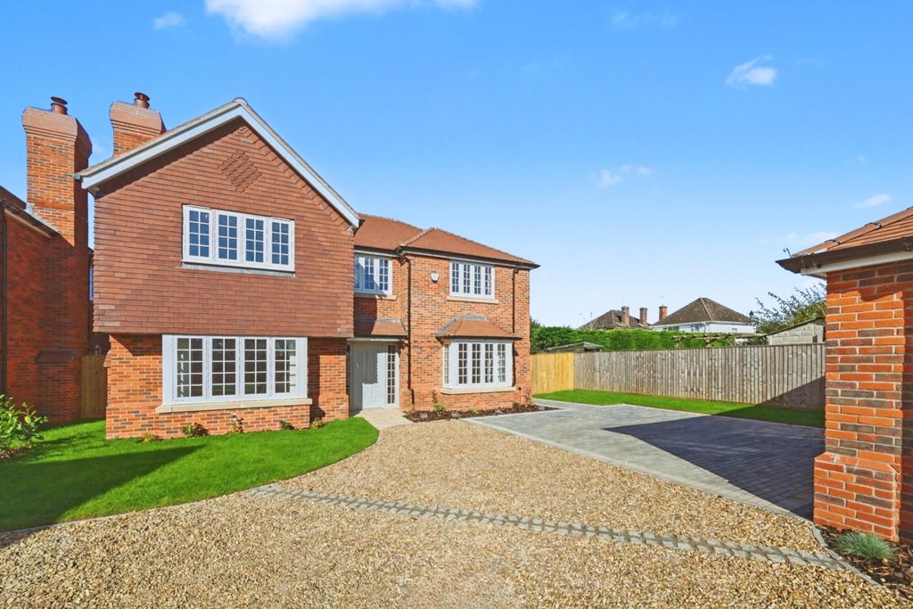 Property photo 1 of 30