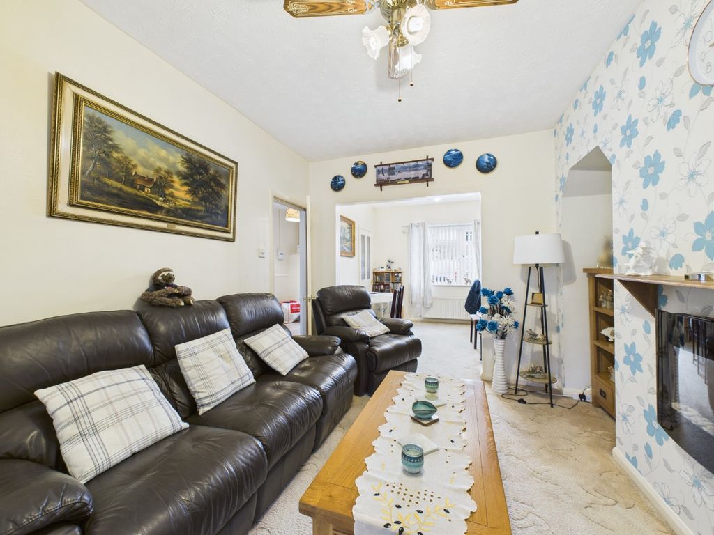 Property photo 2 of 12 4592496