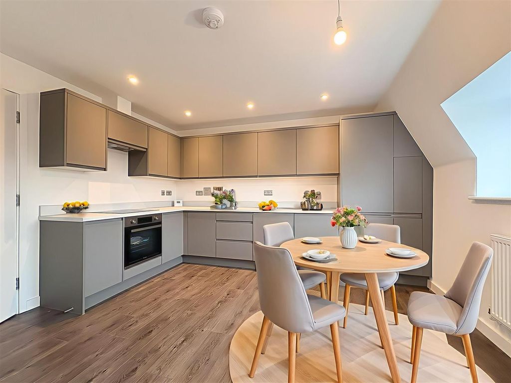 Property photo 3 of 9 Kitchen - Dining Room - Scandinavian - 15.Jpg