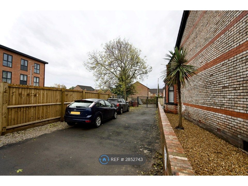 Property photo 2 of 18 Off Road Parking