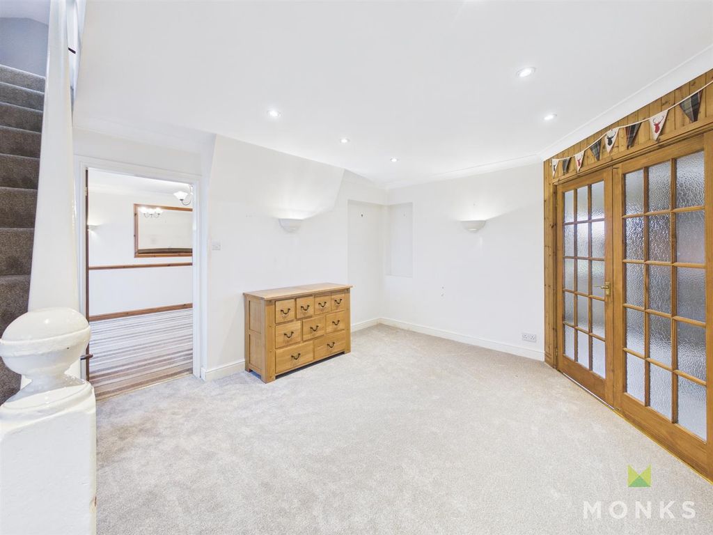 Property photo 3 of 20 Cam01348G0-Pr0785-Still001.Jpg