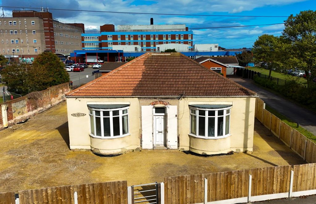 Property photo 2 of 24