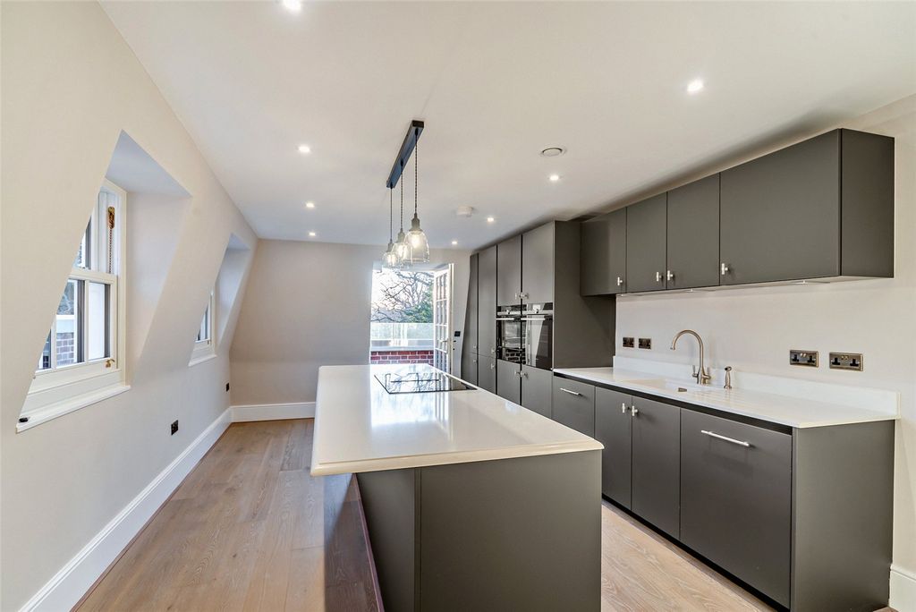 Property photo 2 of 12 Kitchen