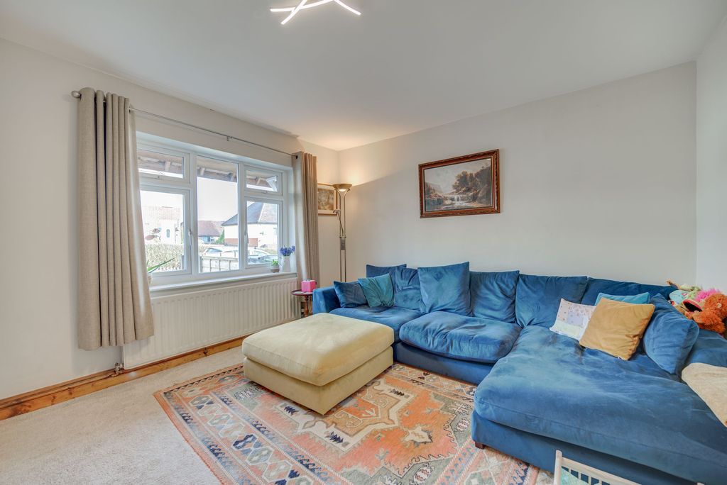 Property photo 3 of 22