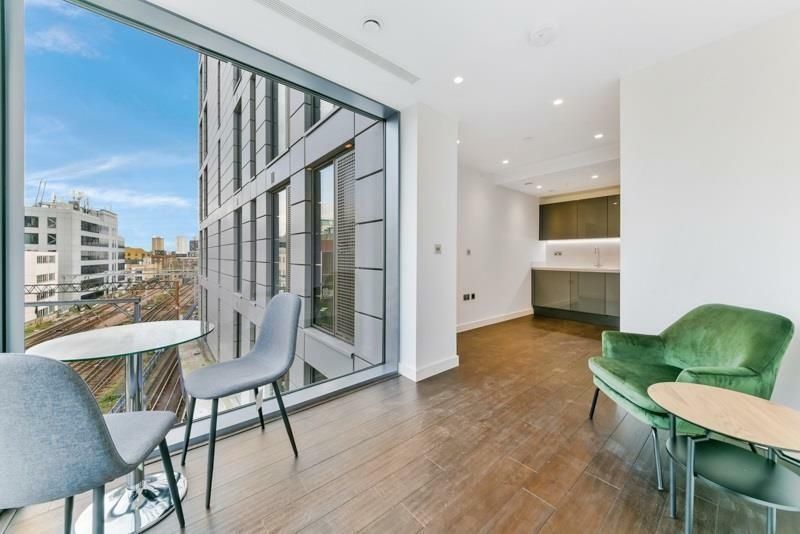 Property photo 2 of 11 3801744