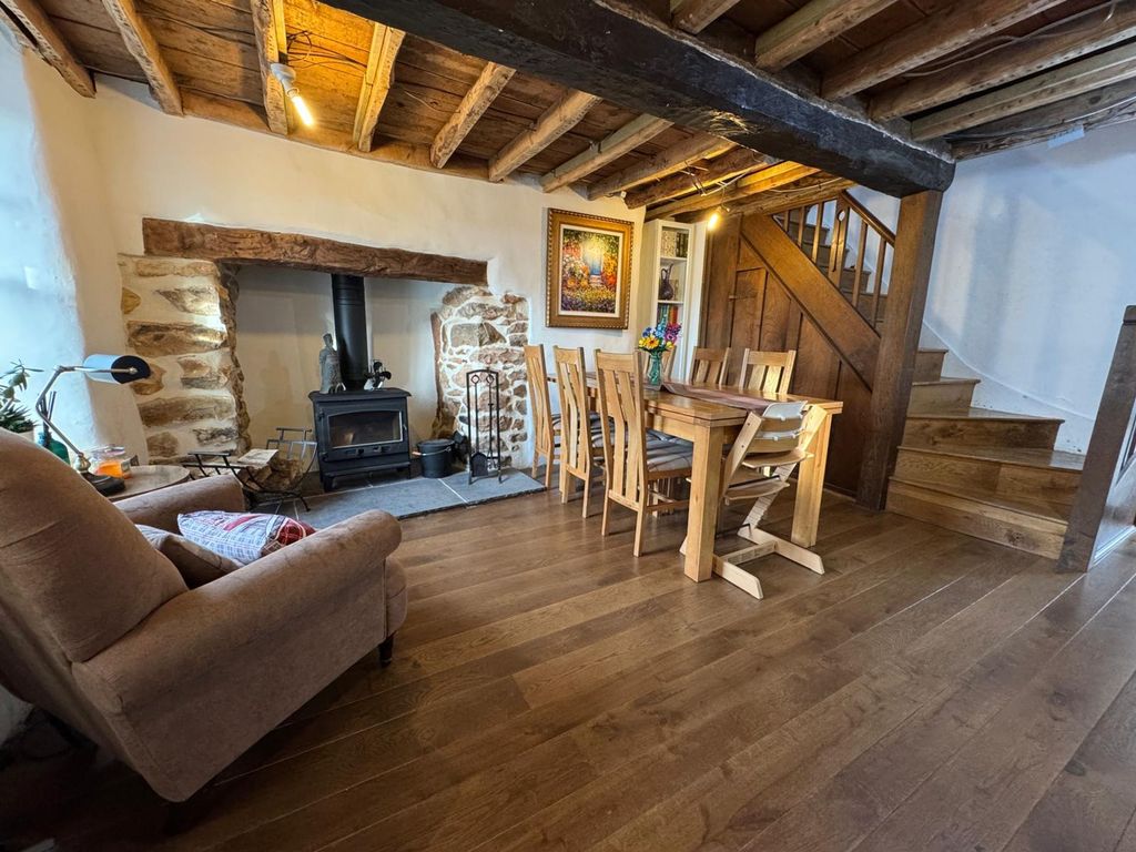 Property photo 2 of 29 Dining Area