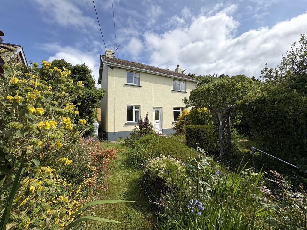 Property photo 1 of 15 1 - Front