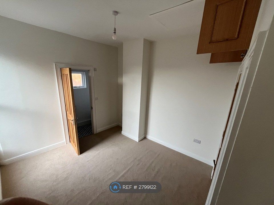 Property photo 2 of 3 Bedroom