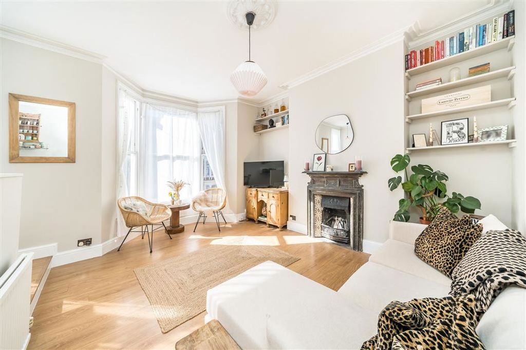 Property photo 2 of 6