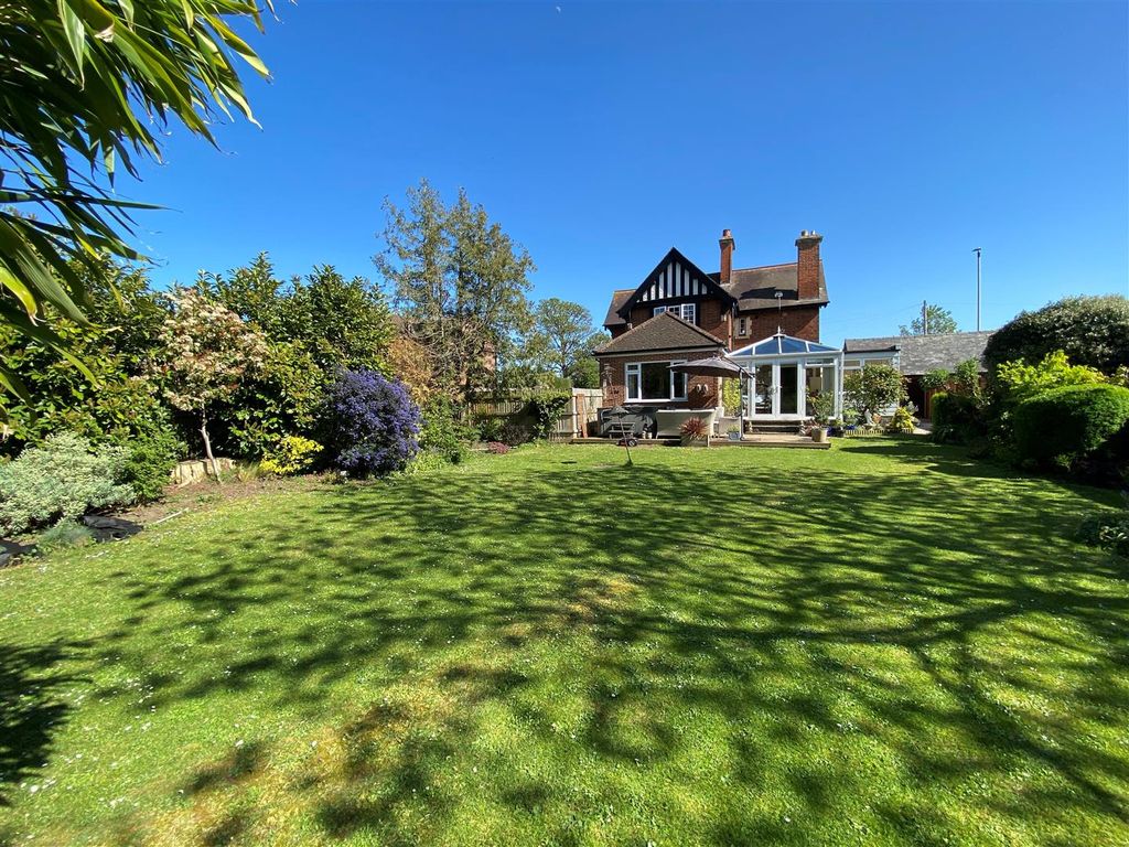 Property photo 1 of 23