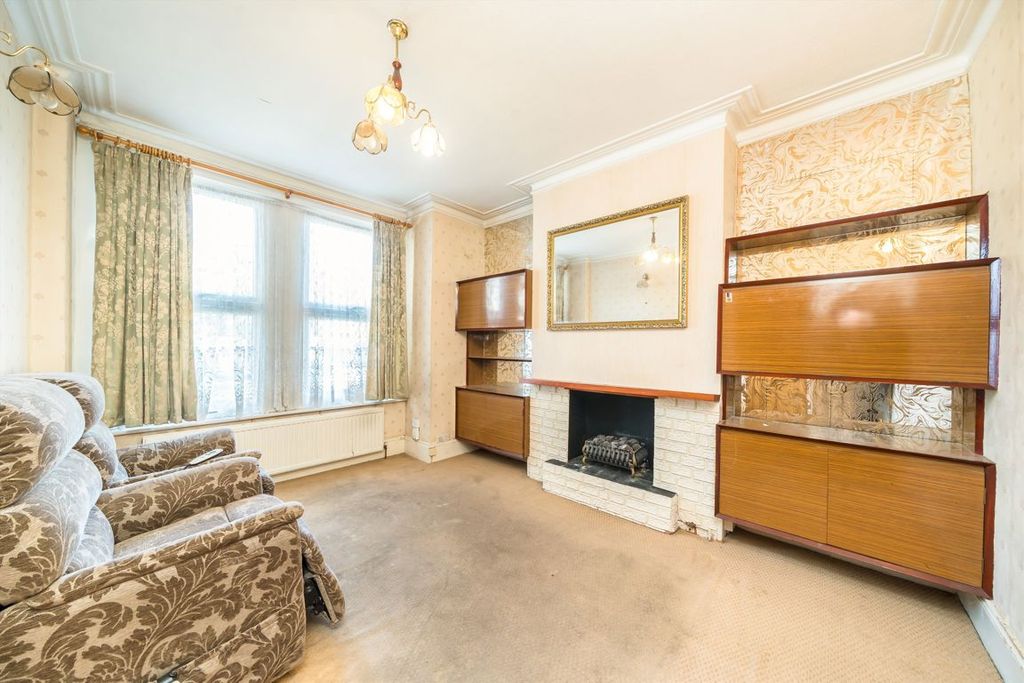 Property photo 2 of 5