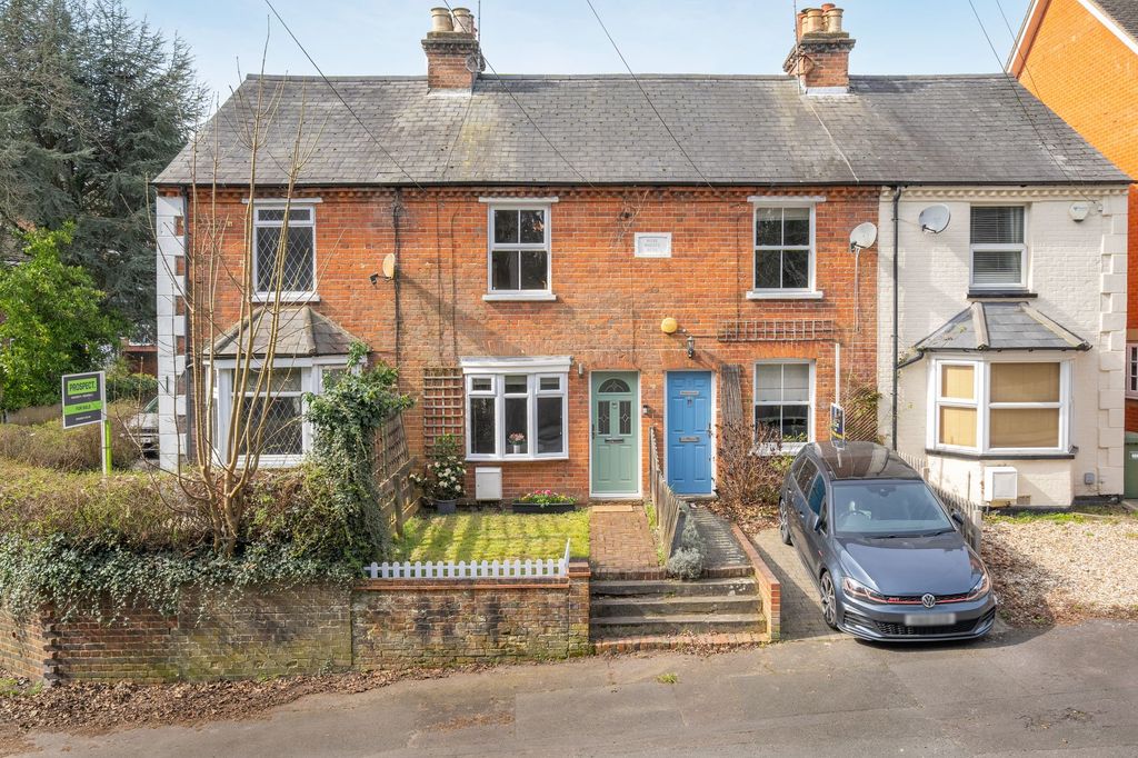 Property photo 1 of 11