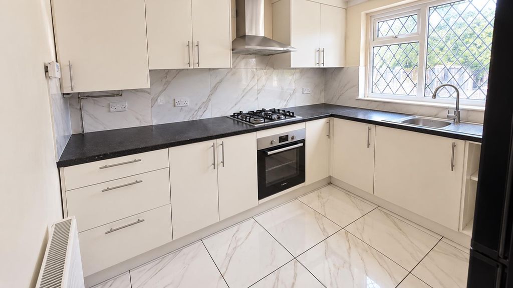 Property photo 3 of 10 8560F9Da-40E0-445A-9A9E-1160F9Aece74.Png