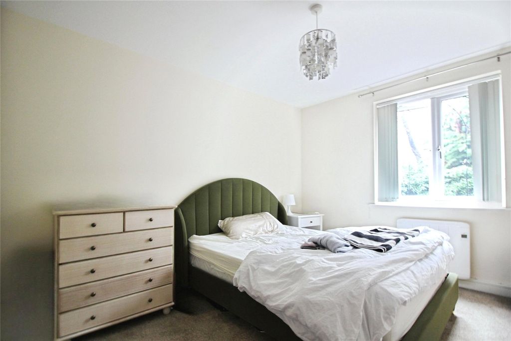 Property photo 2 of 15 Bedroom 1