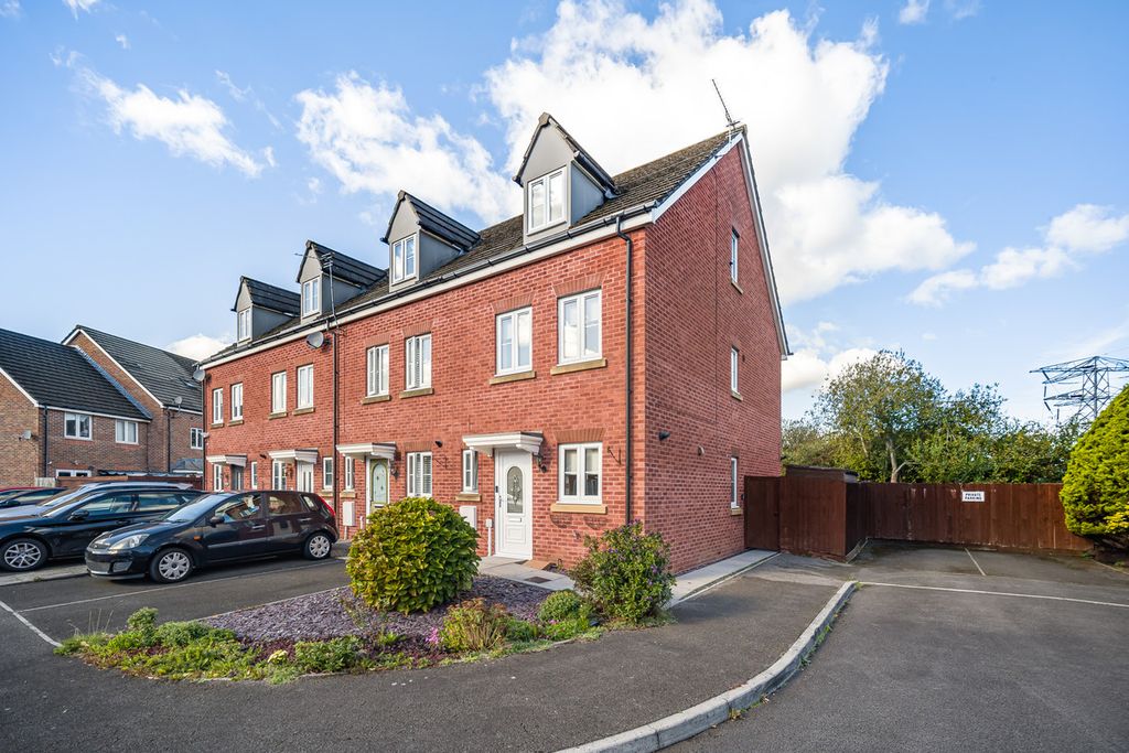 Property photo 2 of 24