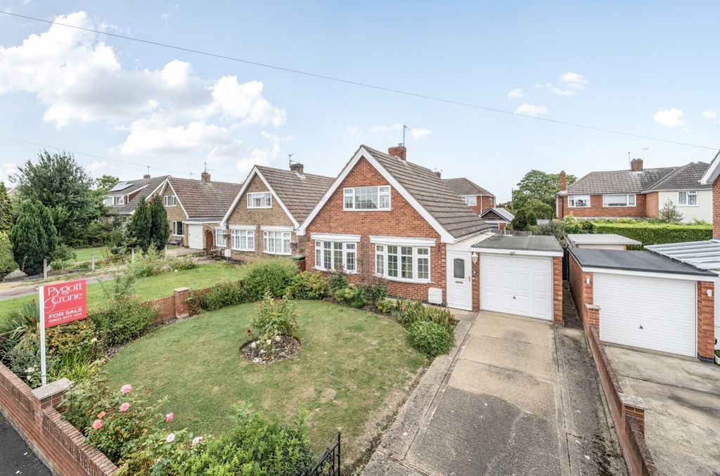 Property photo 1 of 17 -68A57A026250d-l-1341150-3-68A49688c1De1-Arw