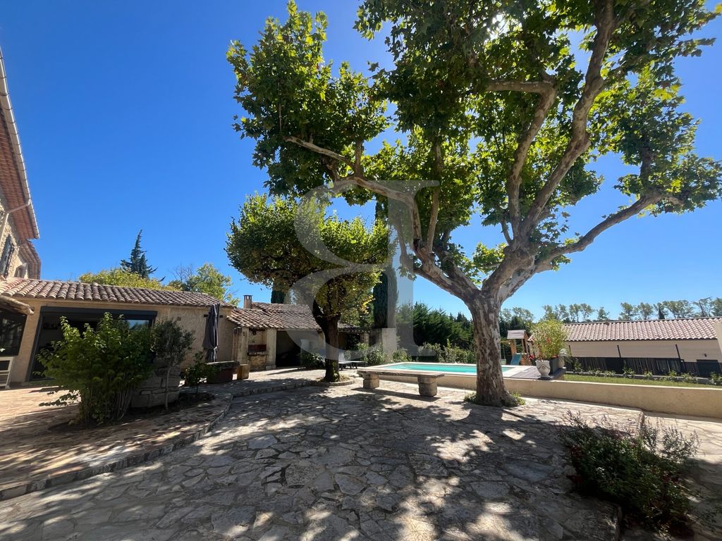 Property photo 3 of 27