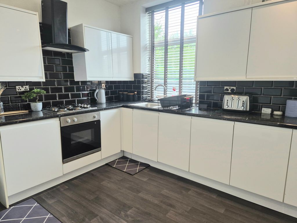 Property photo 2 of 12 Image