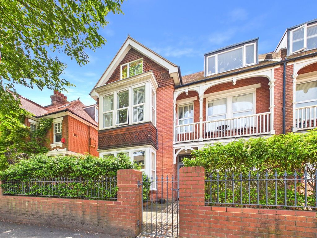Property photo 1 of 7