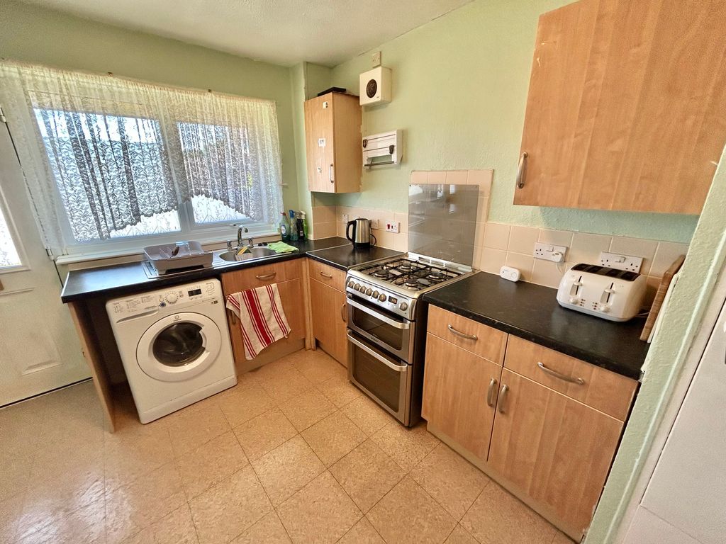 Property photo 2 of 14 Image