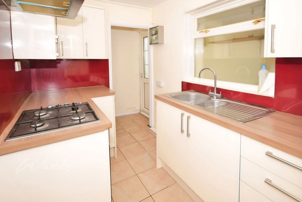 Property photo 2 of 7 Saxton Kitchen