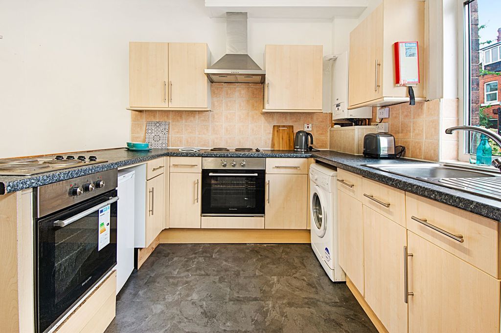 Property photo 2 of 14 Property Photo