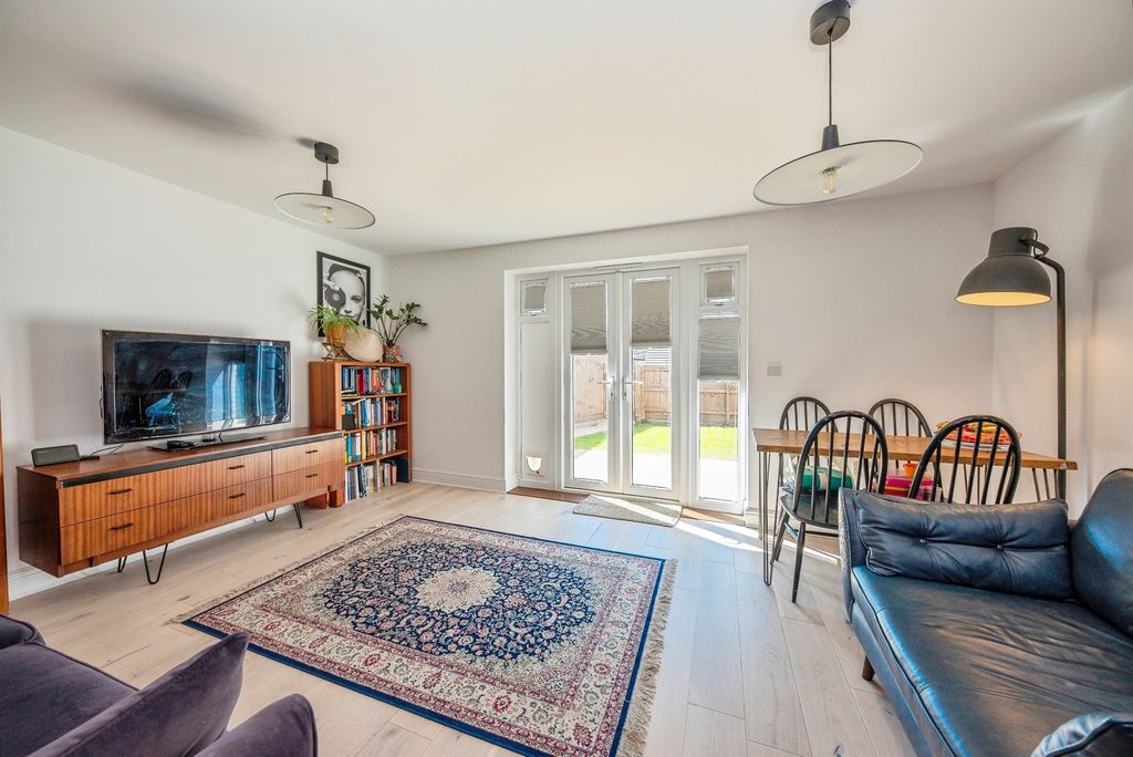 Property photo 2 of 16