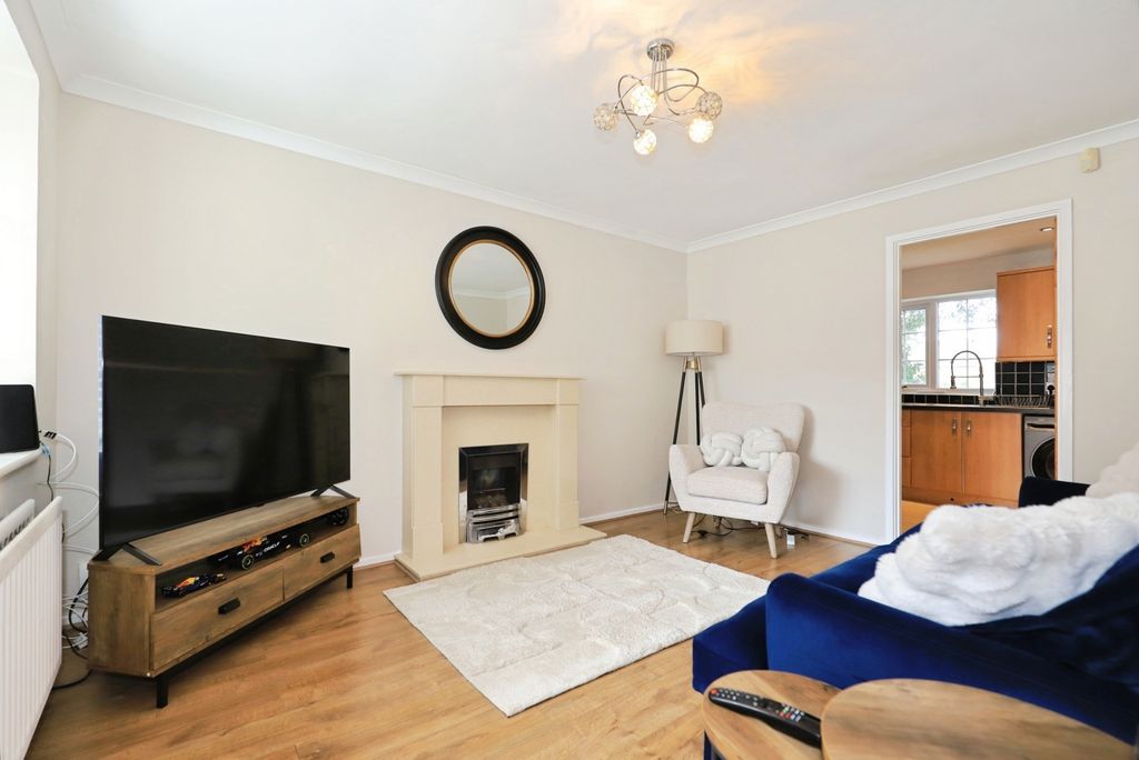 Property photo 2 of 20 Pbox-Img.Jpg