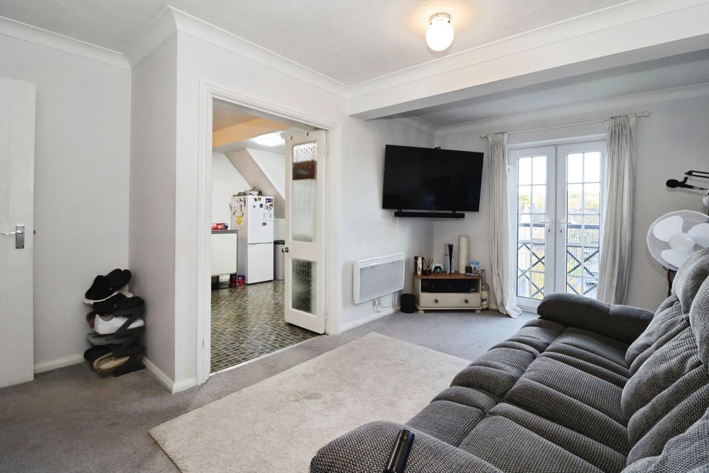 Property photo 2 of 12 Photo