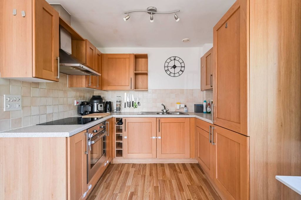Property photo 1 of 19