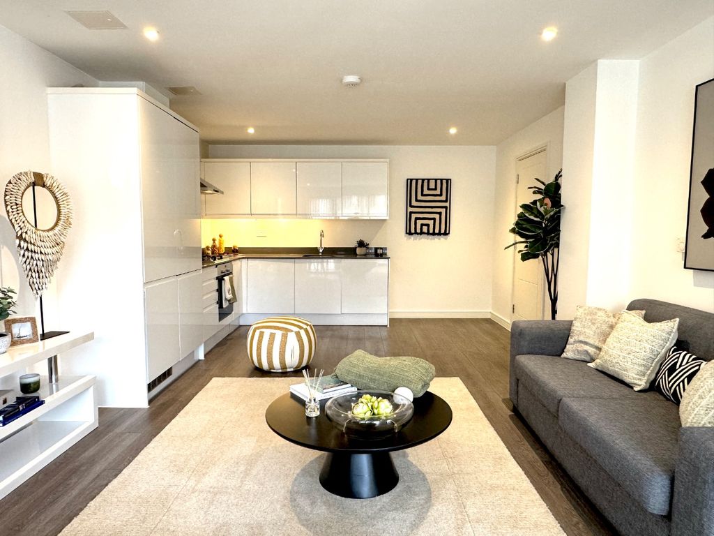 Property photo 2 of 16 4565553