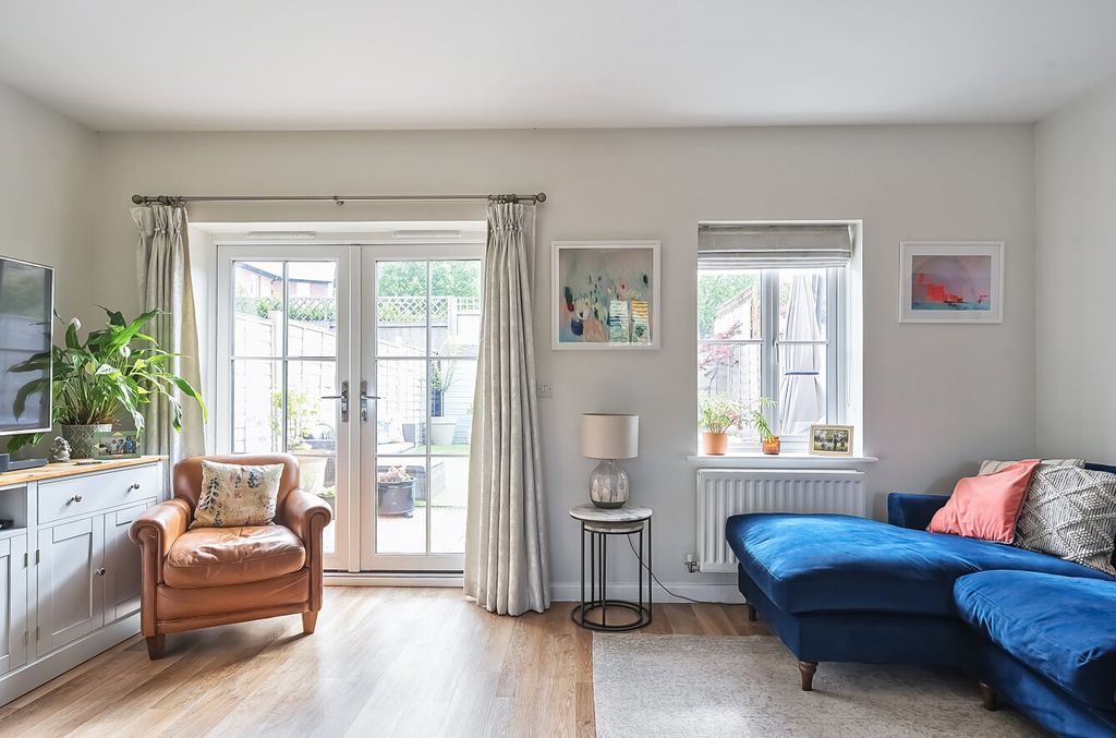 Property photo 2 of 12 28-681c78B17764d-...