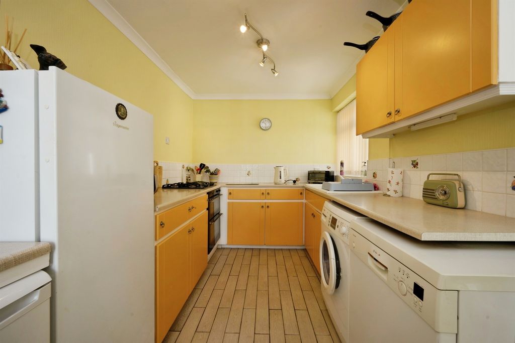 Property photo 3 of 17