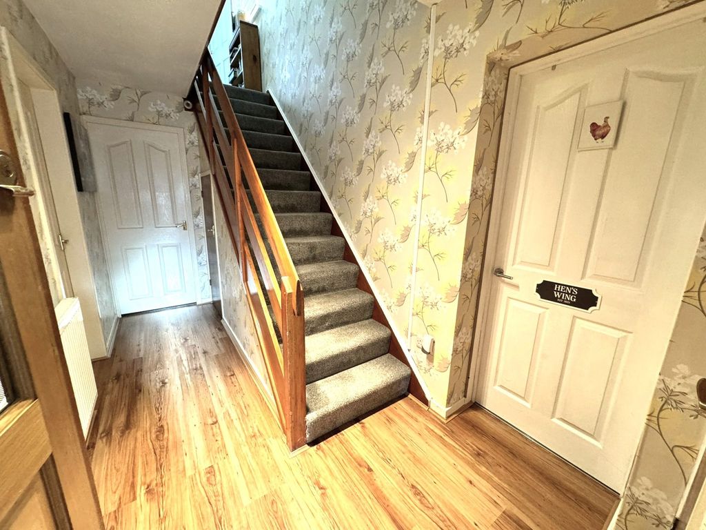 Property photo 2 of 26