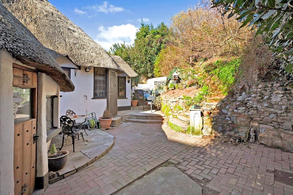 Property photo 2 of 18