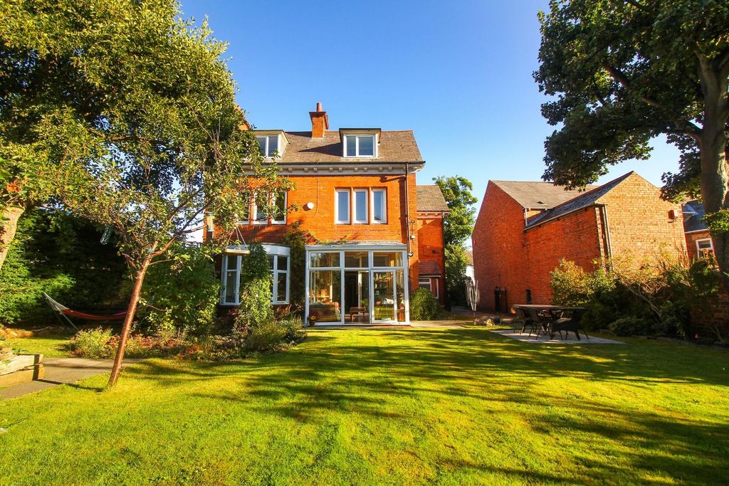 Property photo 1 of 23 29