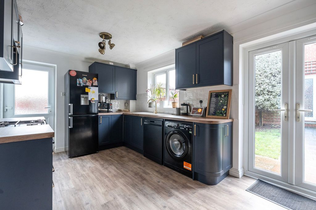 Property photo 1 of 22