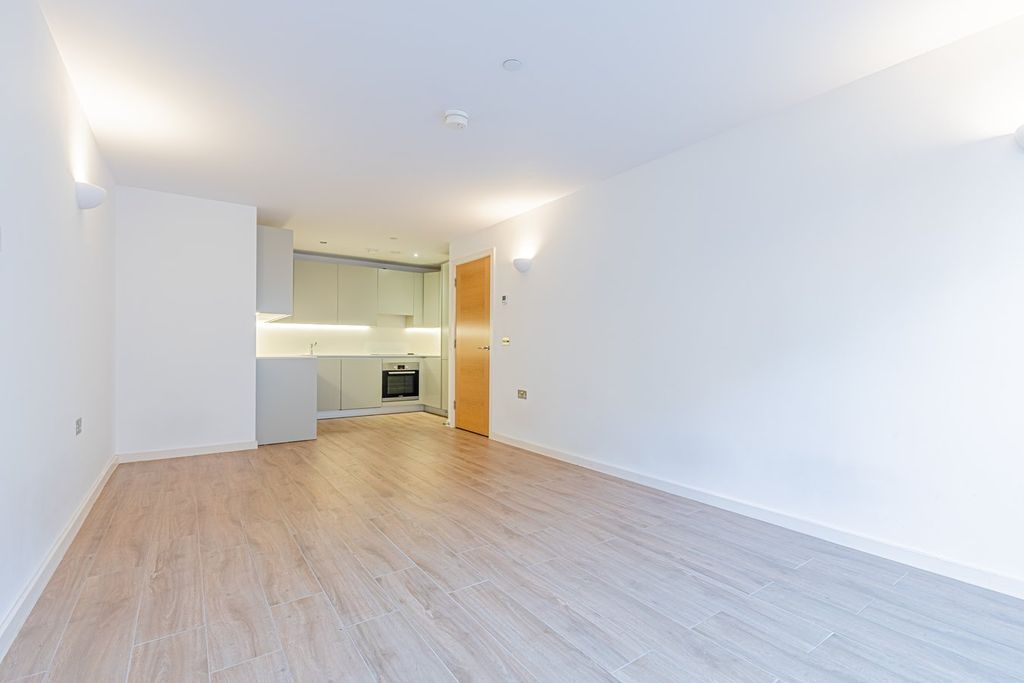 Property photo 2 of 21