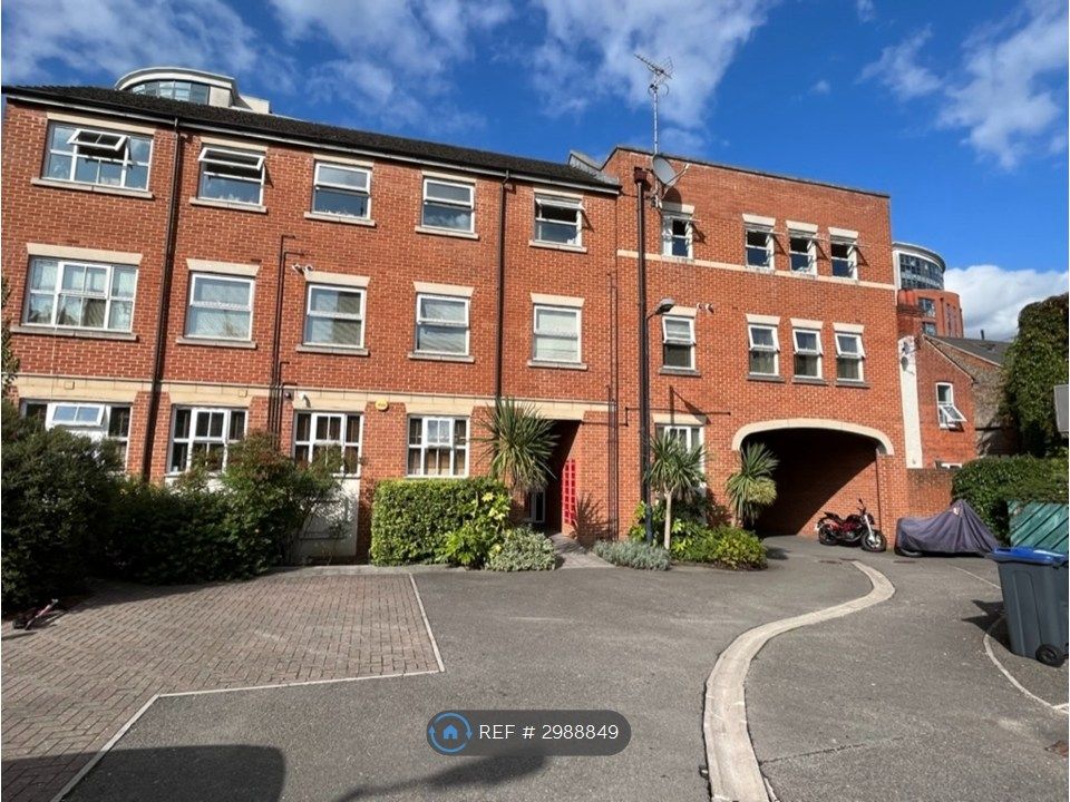 Property photo 1 of 8 Barkham Mews Courtyard