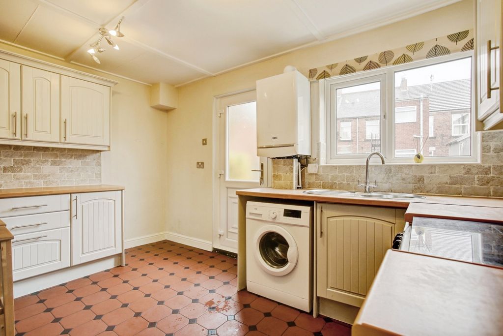 Property photo 3 of 13 Pbox-Img.Jpg