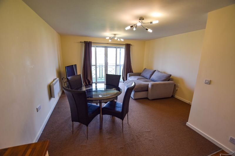 Property photo 2 of 17 Lounge/Diner