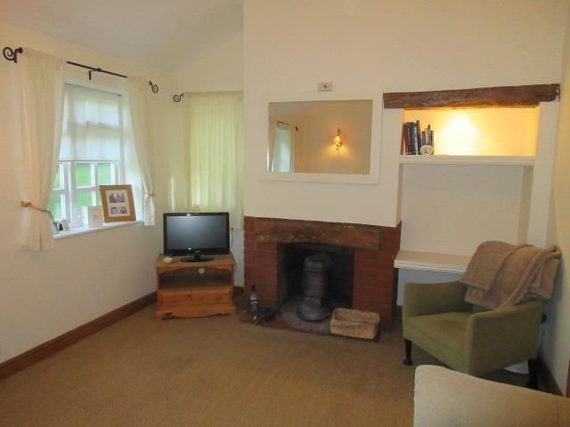 Property photo 3 of 9 Bedroom 3