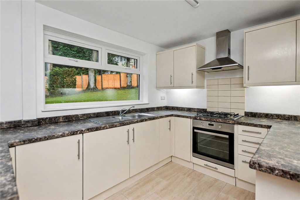 Property photo 3 of 21 Picture No. 09