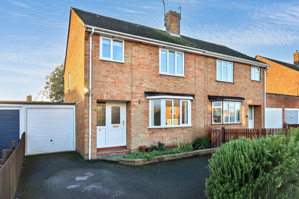 Property photo 1 of 19 Img_5490