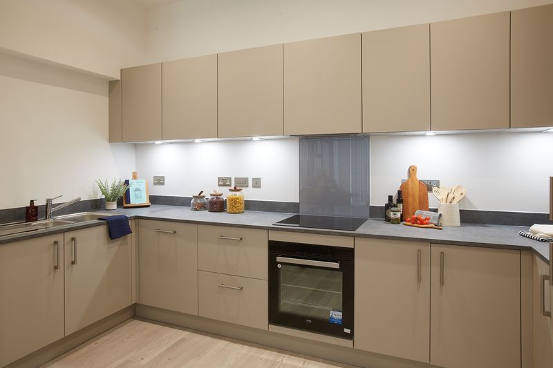 Property photo 3 of 12 Kitchen