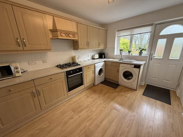 Property photo 3 of 16 Kitchen