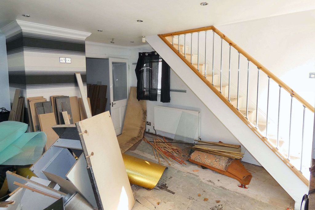 Property photo 3 of 17 115 Aberdovey Close, Bransholme, Hull, Hu7 5Df