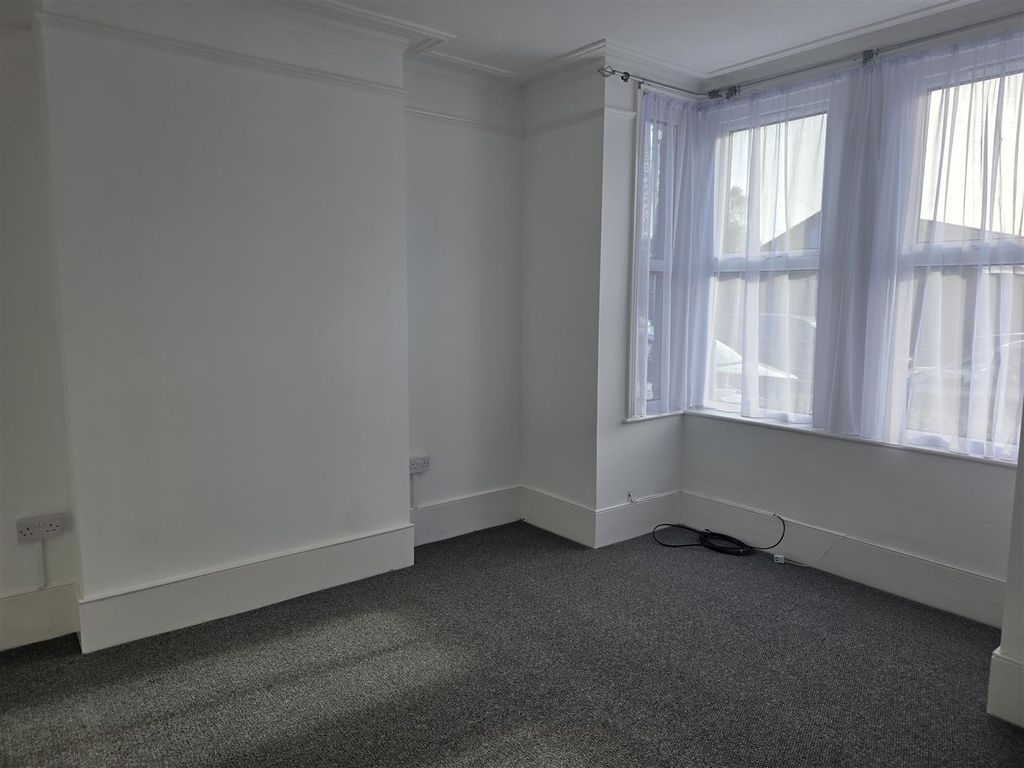 Property photo 2 of 10 20251030_094505.Jpg