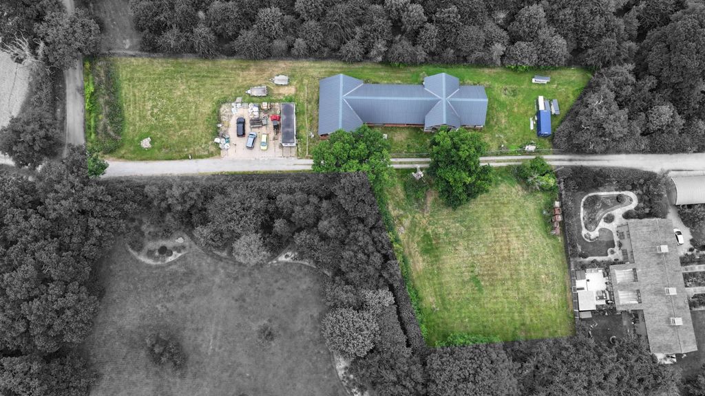 Property photo 1 of 6